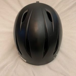 Size M/L Youth Ski Helmet BLACK Worn only 3 times